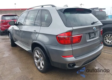 2013 BMW X5 xDrive35I/xDrive35I Premium/xDrive35I Sport Activity из США, поврежденный, VIN 5UXZV4C58D0B07750